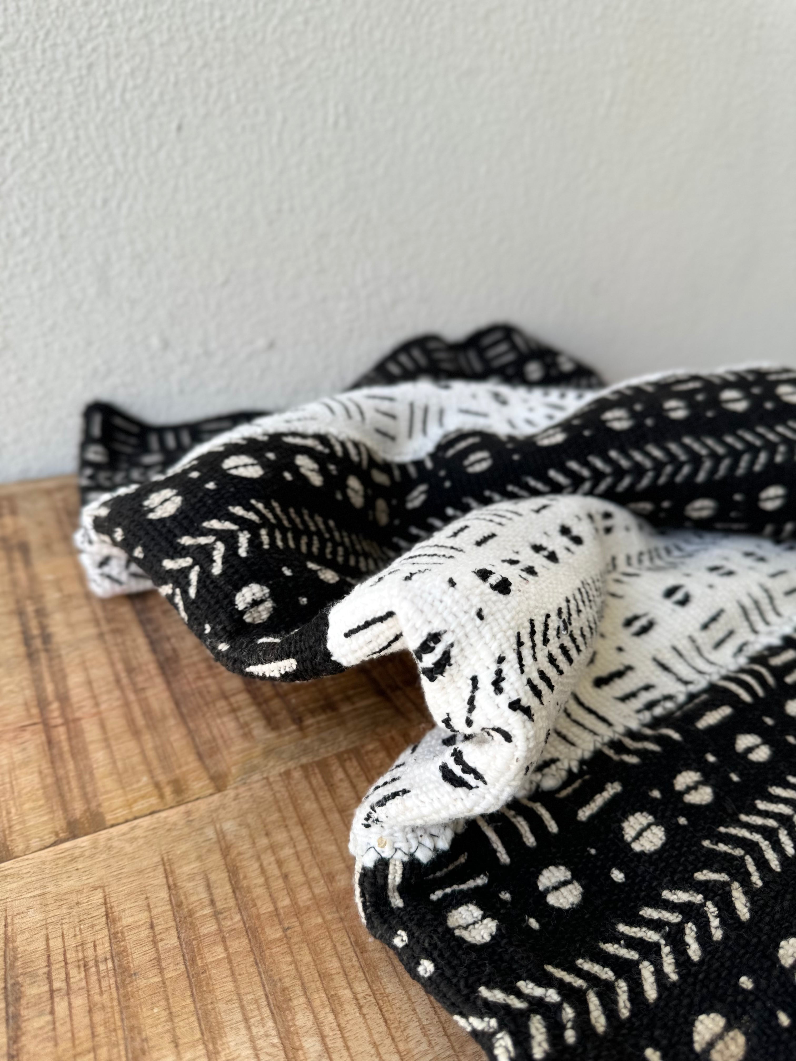 Black and white Authentic kuba /mudcloth handwoven African textile UAE